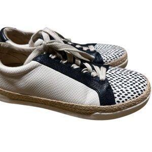 Crown Vintage Adelite Sneakers Size 7.5 White Black